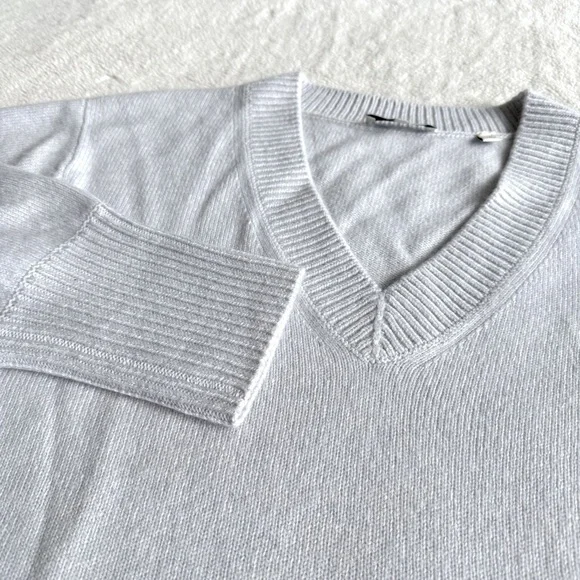 Vince Cashmere Gray V-neck Ribbed Hem Long Sleeve Sweater S